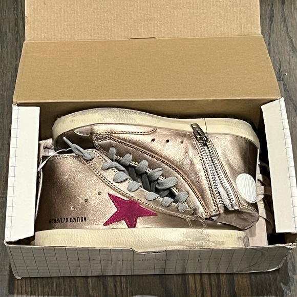 NWT Golden Goose x Bonpoint Rose Gold Limited Edition Sneaker in box - Picture 3 of 5